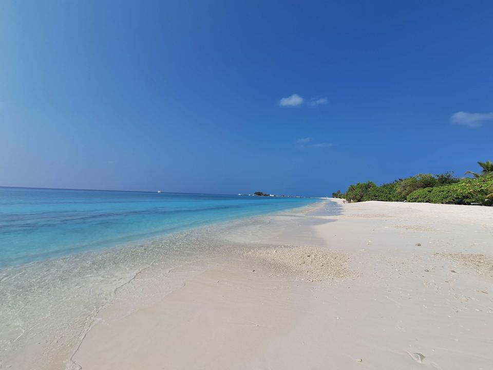 Strand Kuredu Island Resort & Spa