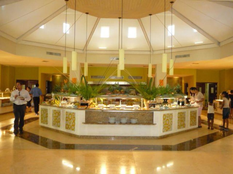 Buffet Dreams Royal Beach Punta Cana