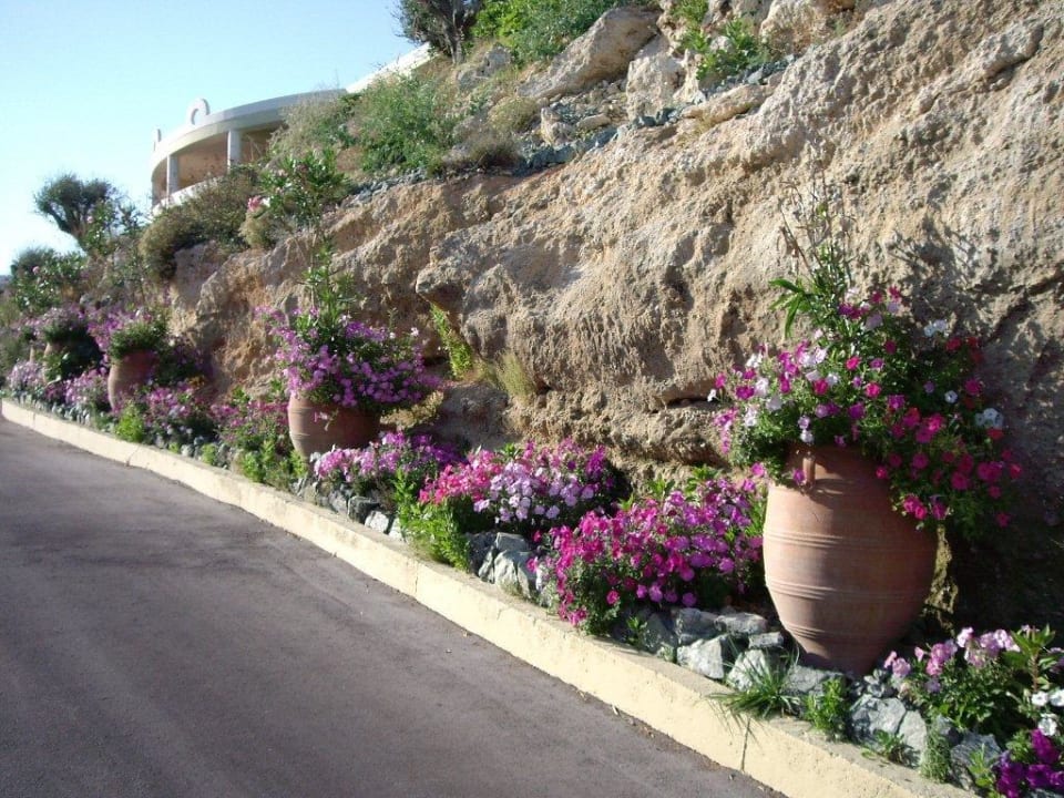 Weg zum Strand Hotel Kalithea Horizon Royal