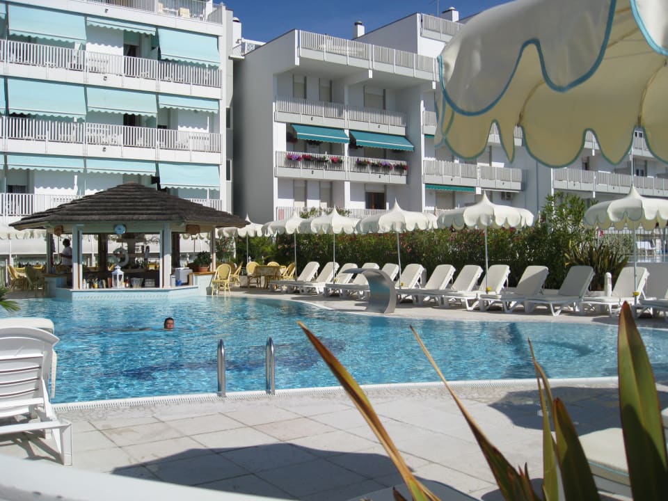 Poolanlage Hotel Punta dell'Est