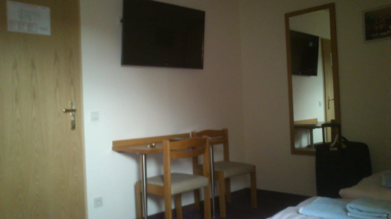 Tisch TV Hotel Müllner