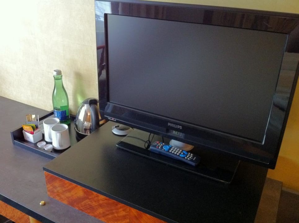 Flat-TV und Mineralwasser bzw. Wasserkocher f. Tee Hotel Am Konzerthaus - MGallery