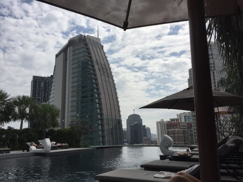 Pool Grande Centre Point Hotel Terminal 21