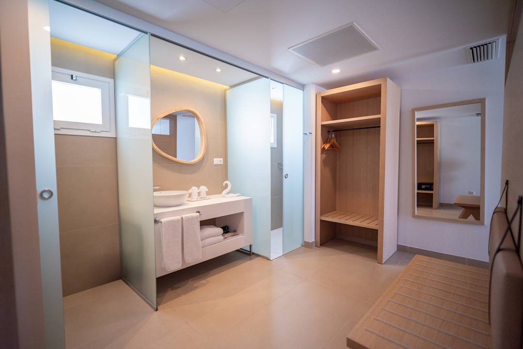 Zimmer HL Miraflor Suites Hotel