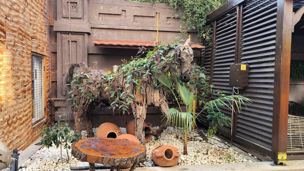 Gartenanlage Orange Palace Side