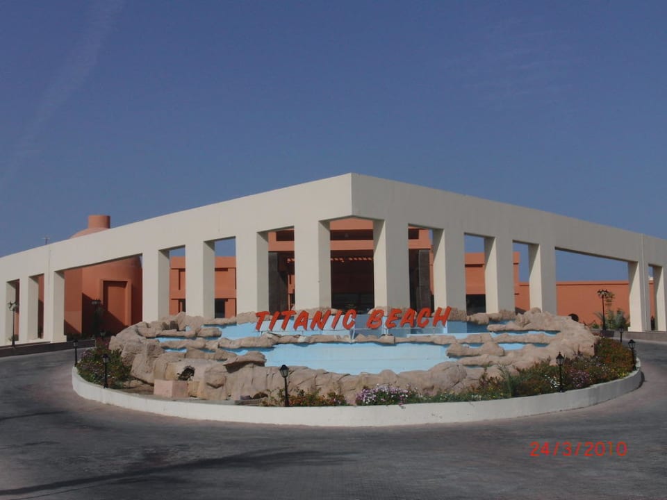 Eingangsansicht Titanic Beach Spa & Aqua Park