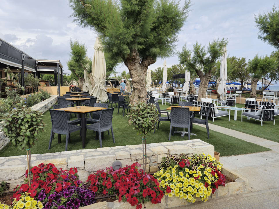 Gastro Anissa Beach & Village