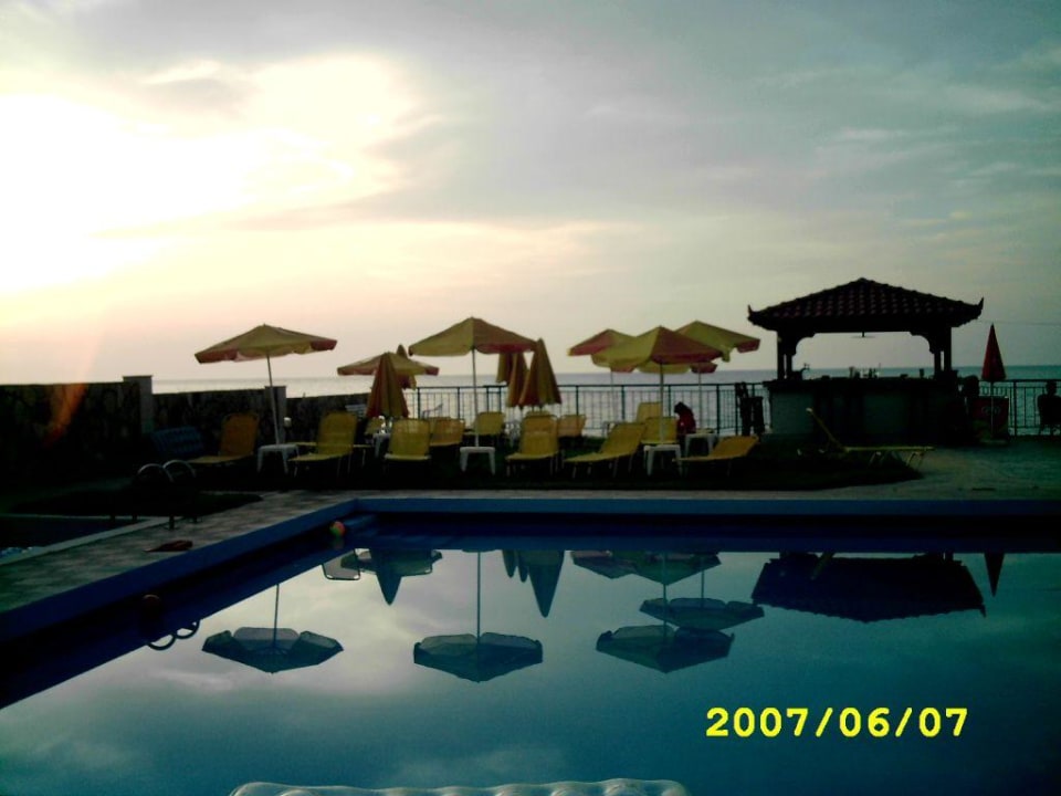 Sonnenuntergang Ekavi Hotel