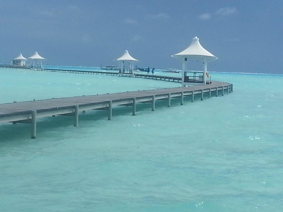 Blick Richtung Air Taxi Anlegestelle Cinnamon Hakuraa Huraa Maldives