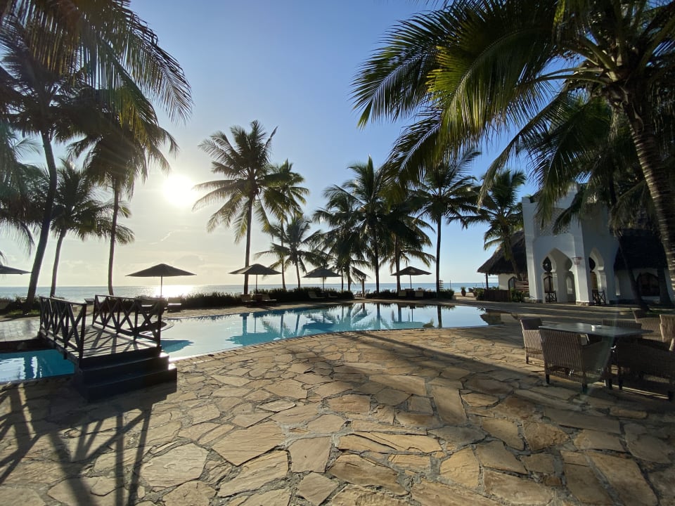 Pool Sultan Sands Island Resort & Spa