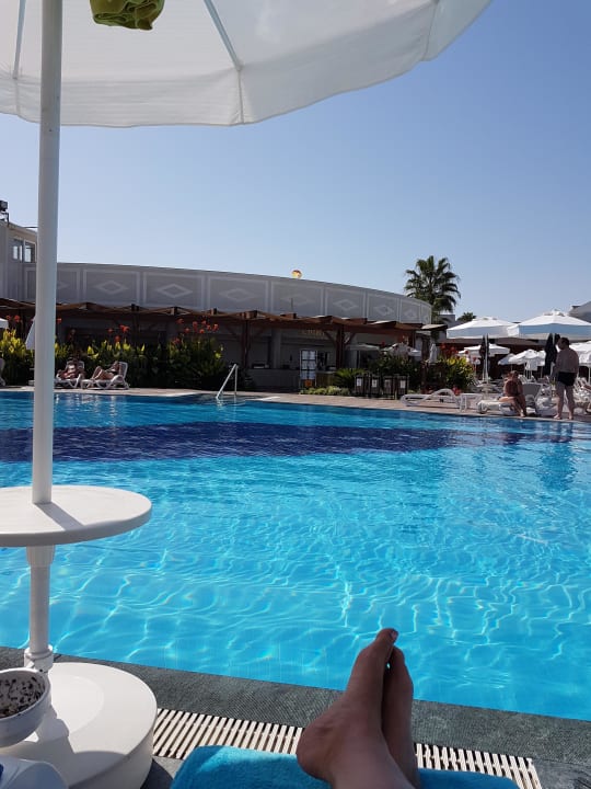Pool Kirman Belazur Resort & Spa