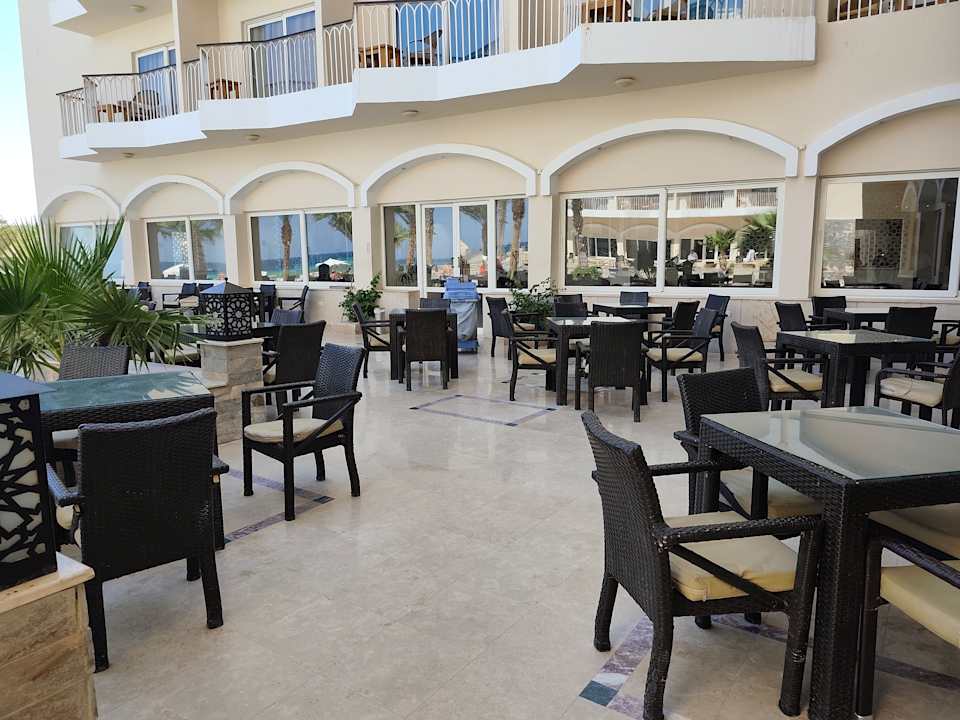 Gastro Royal Star Beach Resort