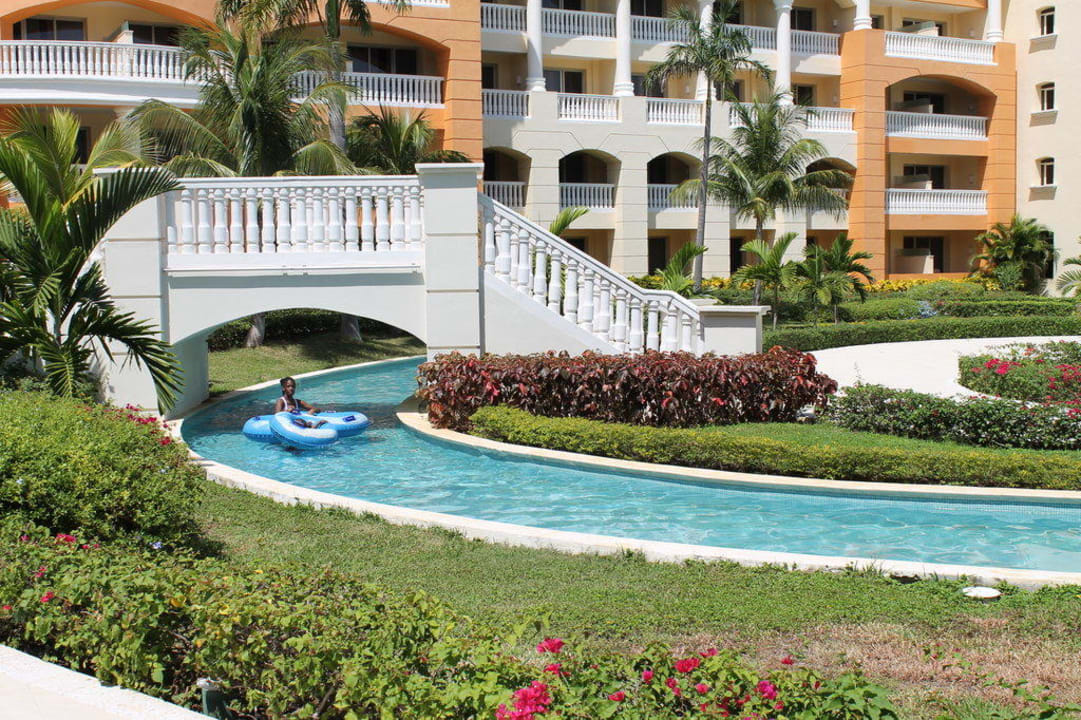 Wasserlauf mit Strömung Iberostar Selection Rose Hall Suites