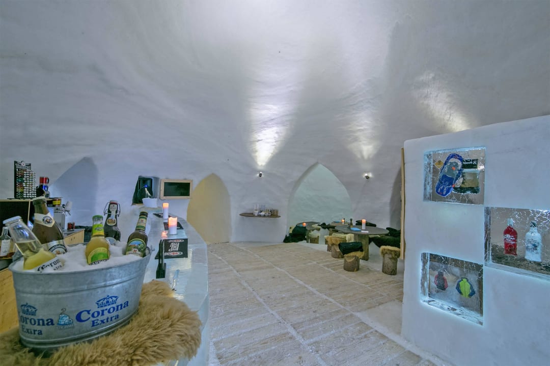 Restaurant / Bar Iglu-Dorf Gstaad