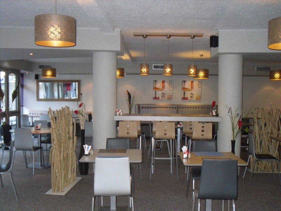 Restauracja Hotel Kyriad Le Bourget Centre - Parc Des Expositions