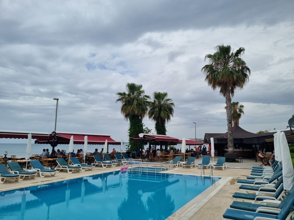 Pool Side Altinkum Hotel