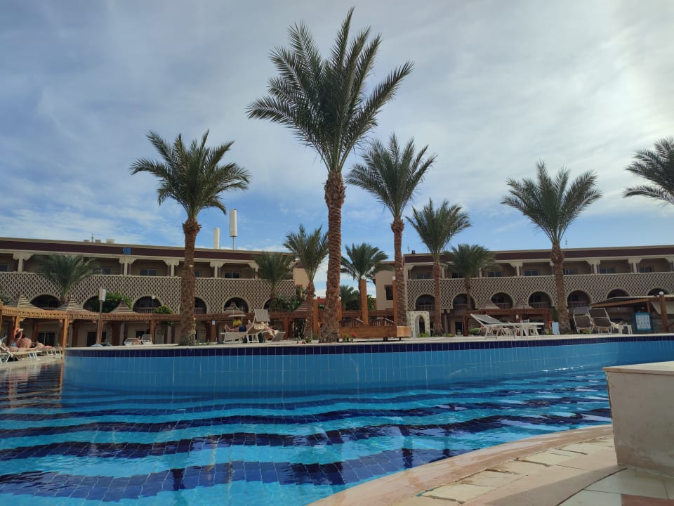 Pool SUNRISE Garden Beach Resort