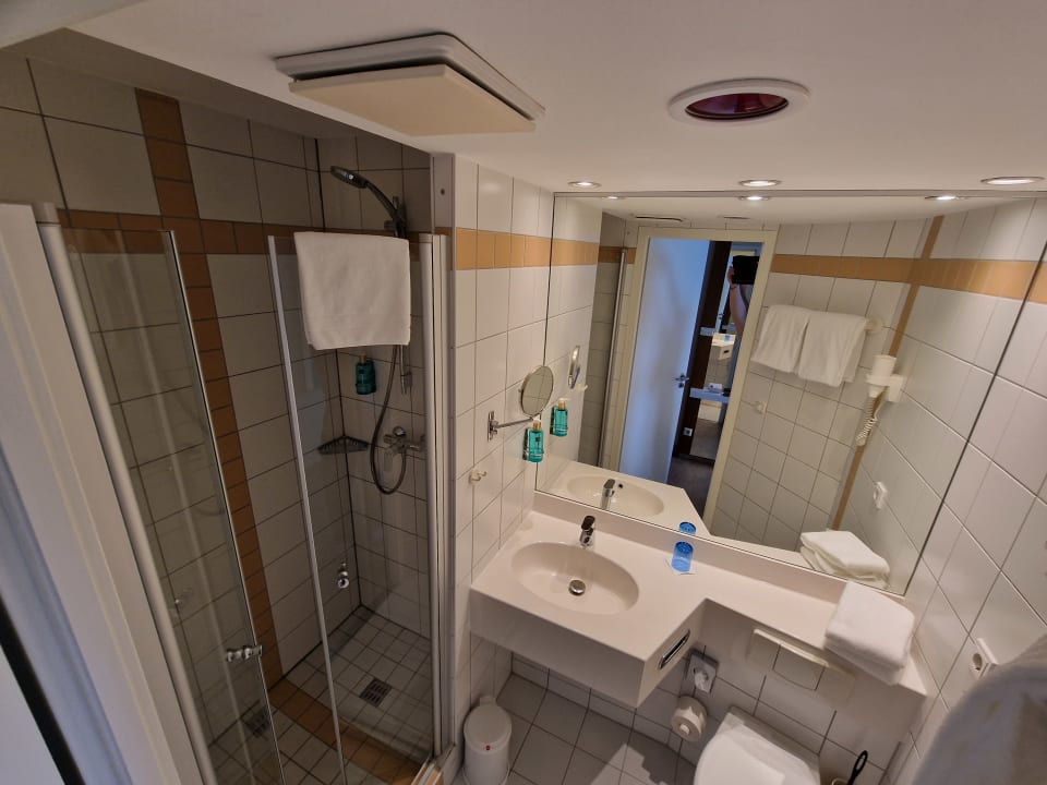 Zimmer Essential by Dorint Hotel Köln-Junkersdorf