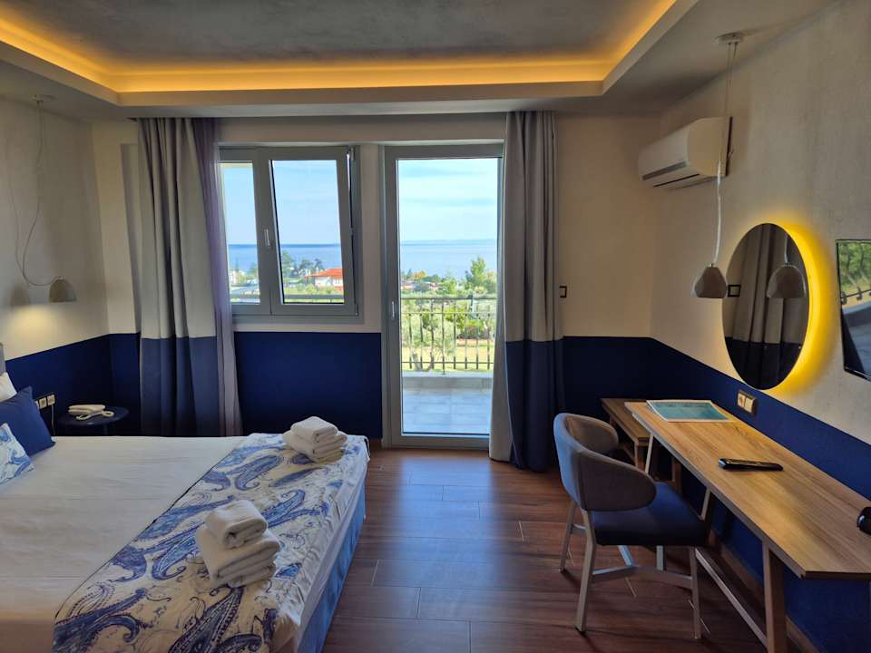 Zimmer Asteris Village