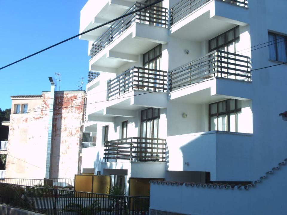 Frontansicht des Bon Air Hotel Bon Aire