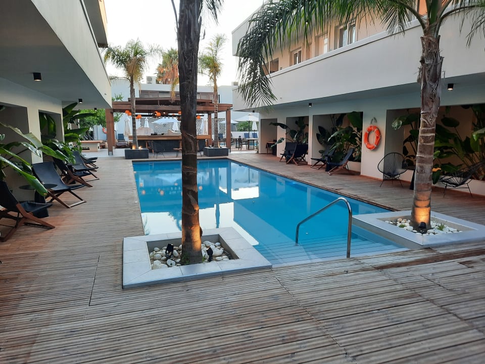 Pool Sentido More Meni Residence & Suites