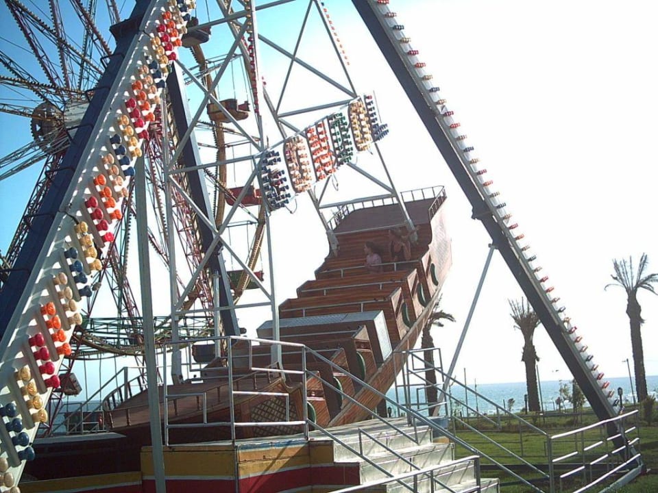 Schiffsschaukel am Strand des Turan Prince Hotel Turan Prince