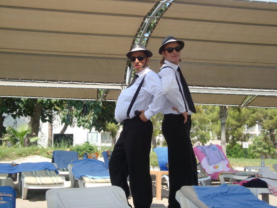 Animateure als "Blues Brothers" Kilikya Palace Göynük