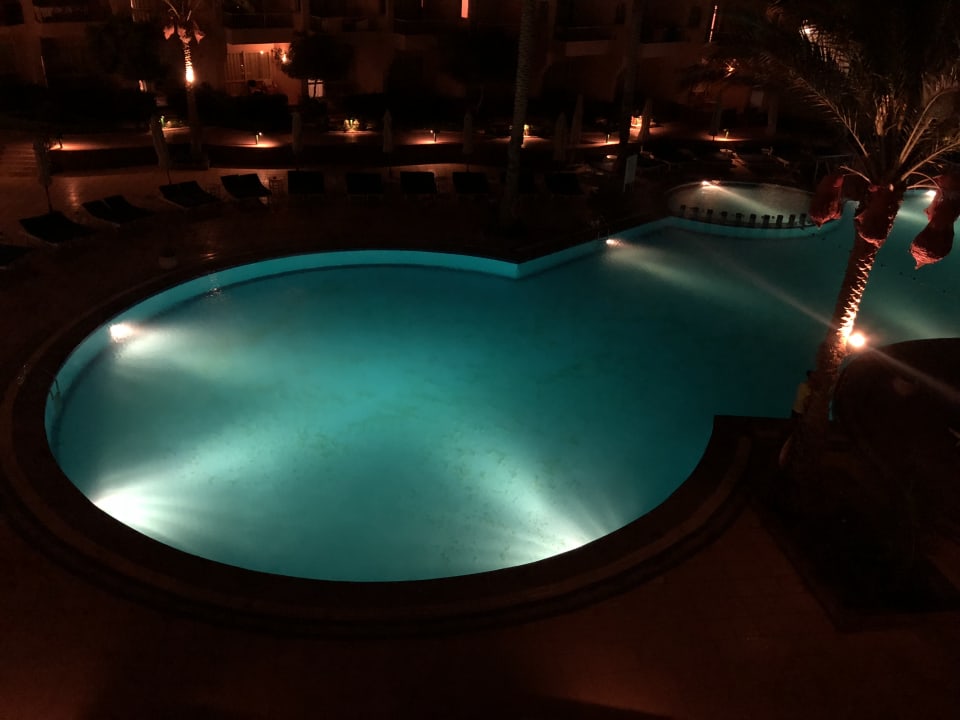 Pool Sea Star Beau Rivage