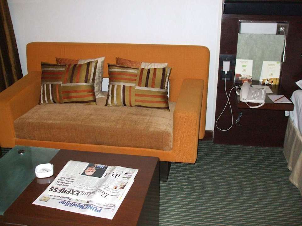 Couch Sayaji Hotel