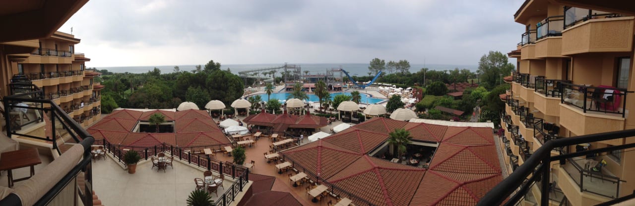 Ausblick auf den Pool und Restaurant Asteria Family Belek