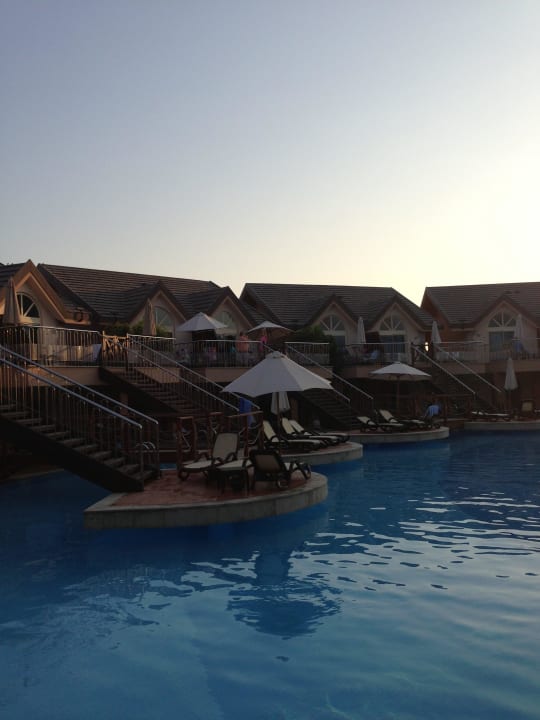 View of the pool and our villa in the middle Long Beach Alanya