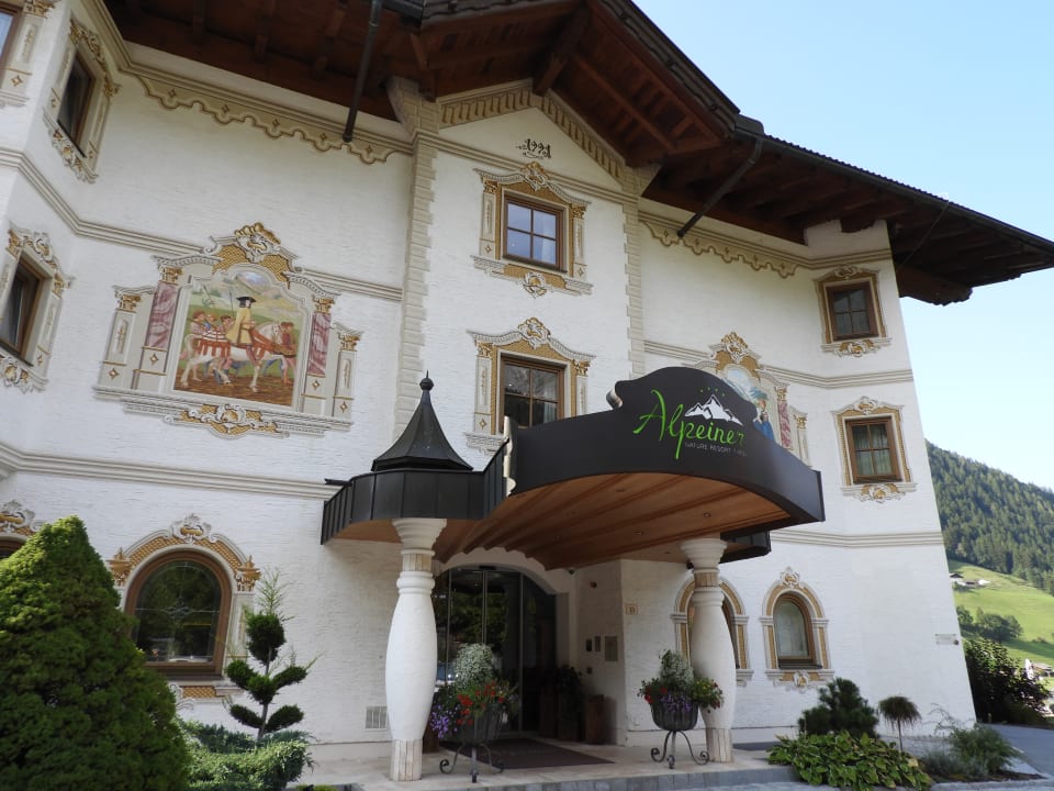 Außenansicht Alpeiner Nature Resort Tirol
