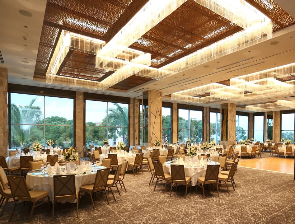 Gastro Wyndham Grand Izmir Ozdilek Thermal & Spa
