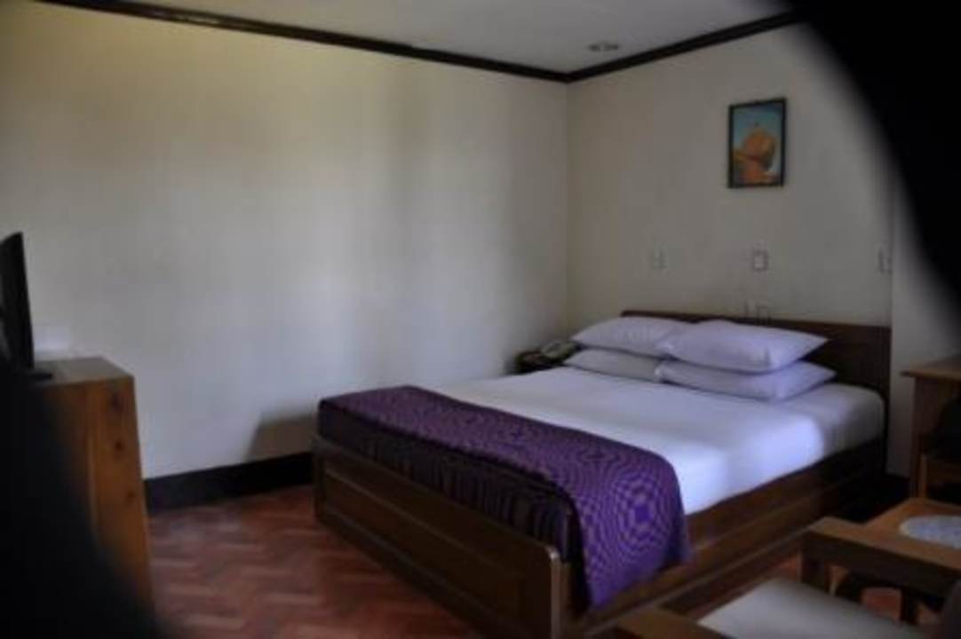 Parkettboden, einfach aber sauber Mountain Top Hotel