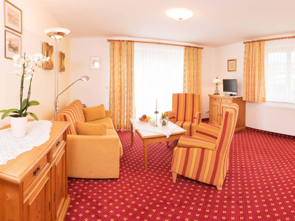 Wohnbereich Wohnung Kanzelwand Gästehaus Büchele