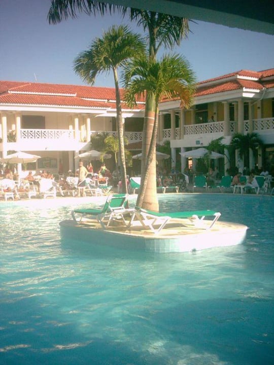 Insel im Pool Emotions by Hodelpa Puerto Plata