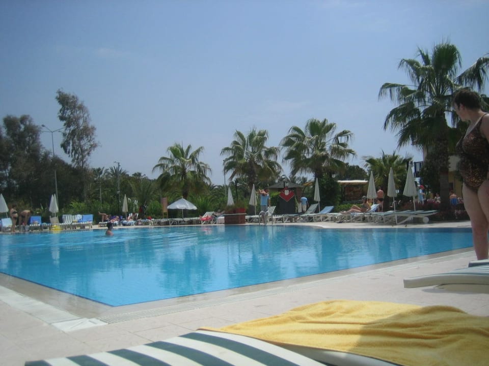 Eine Ecke des Pools Bella Resort & Spa