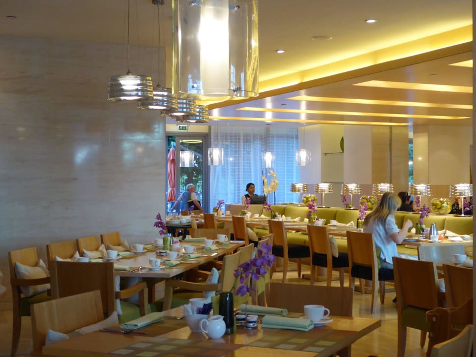 Buffet Park Rotana Abu Dhabi