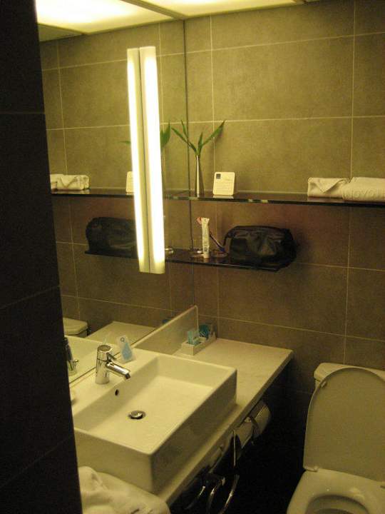 Ein Tei des Bades Novotel Hong Kong Nathan Road Kowloon