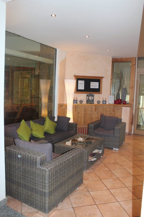 Sitzgelegenheit im Wellnessbereich Dilly - Das Nationalpark Resort