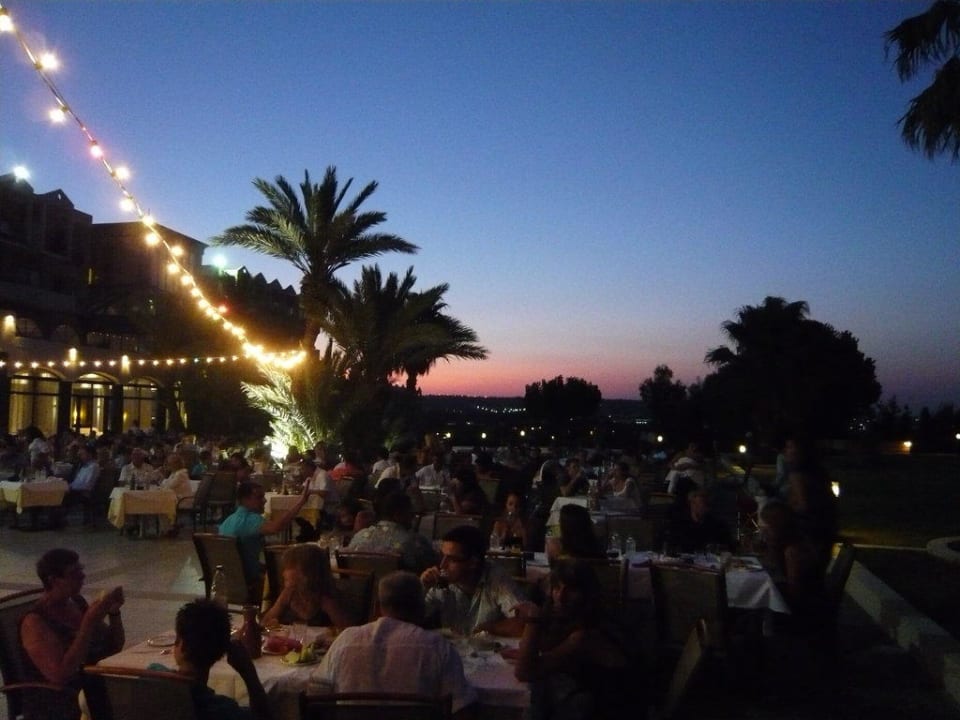Abendstimmung auf der Terrasse Kresten Palace Hotel