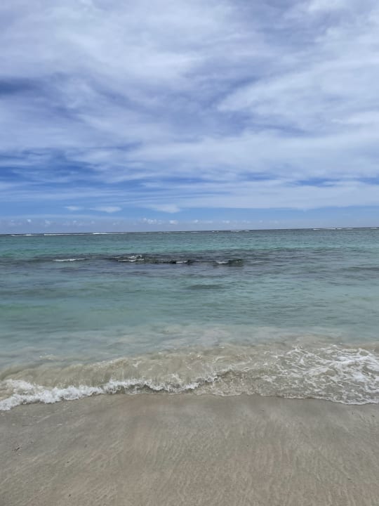 Strand Crystals Beach Resort Belle Mare, a member of Radisson Individuals