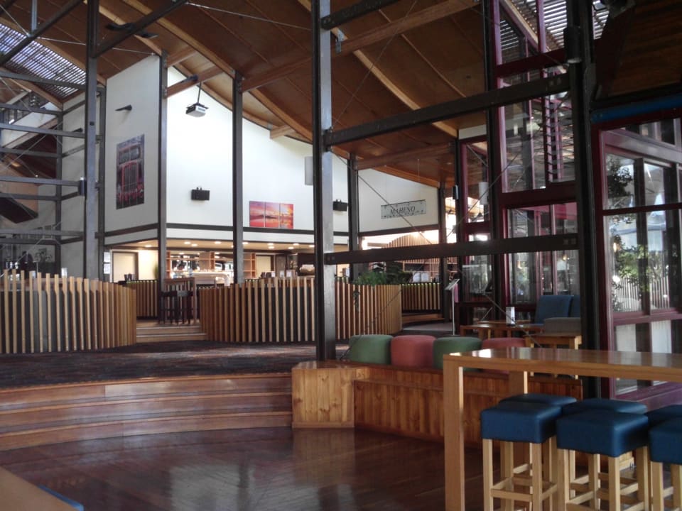 Lobby Kingfisher Bay Resort