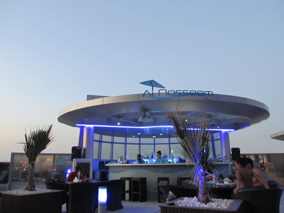 Poolbar Hotel Novotel Abu Dhabi Gate