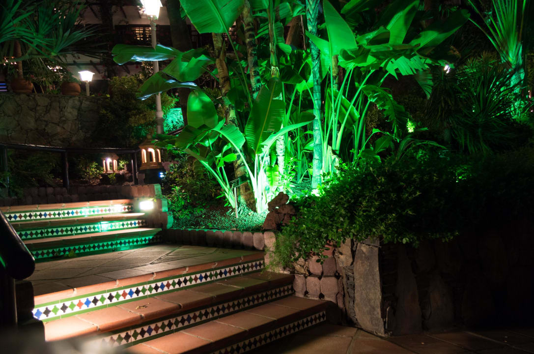 Bei Nacht Hotel Parque Tropical