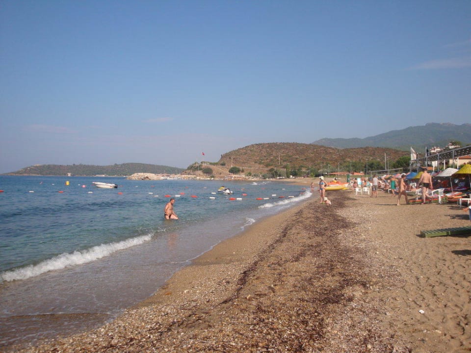 Am Strand unterwegs Hotel Grand Efe