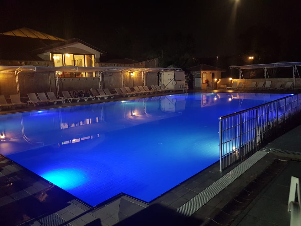 Pool Club Resort Atlantis