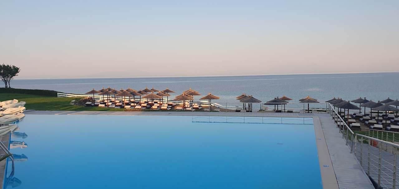 Pool Istion Club & Spa