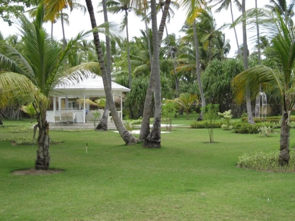 Hotelanlage mit Pavillion Grand Palladium Bávaro Suites Resort & Spa
