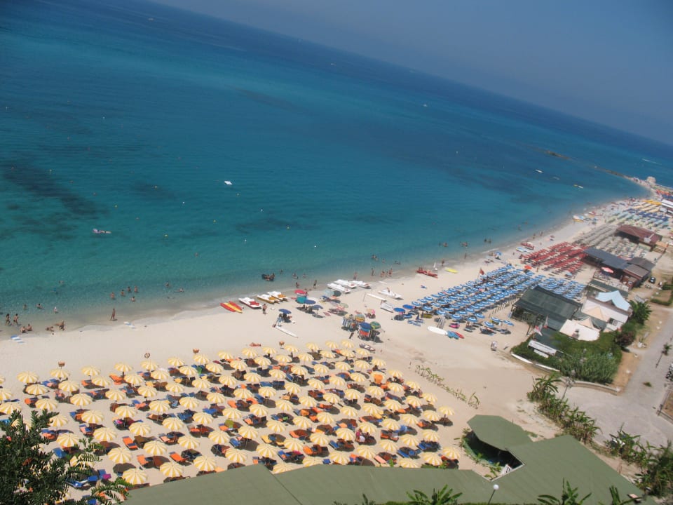 Plaża widziana z góry:) Aldiana Club Rocca Nettuno Calabria